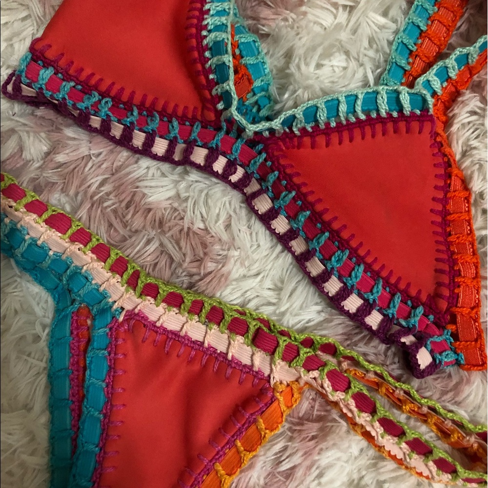 Two piece bikini - Picture 4 of 4